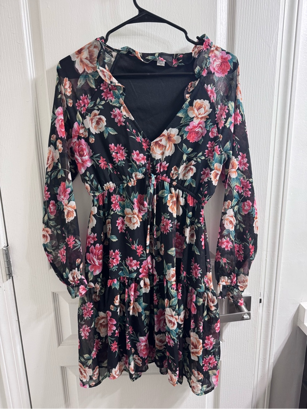 American Eagle Outfitters Black Floral Long-Sleeve Tiered Dress